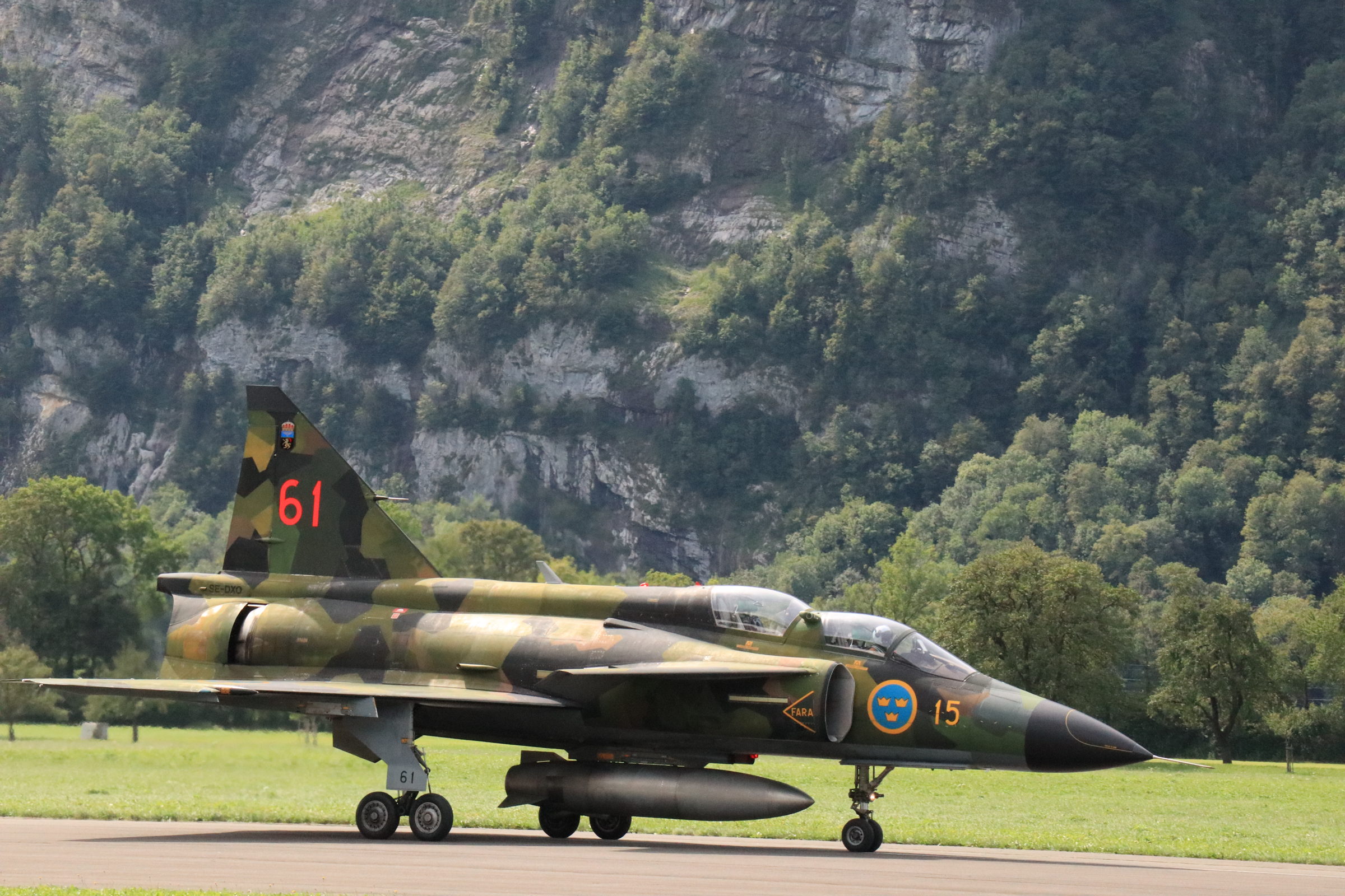 image Saab Viggen landing